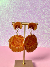 Load image into Gallery viewer, Mooncake Stud Earrings