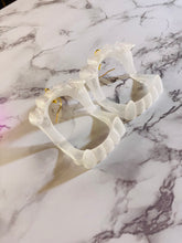 Load image into Gallery viewer, Vampire Teeth Earrings