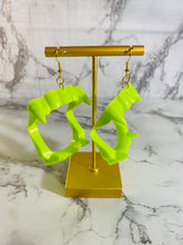 Load image into Gallery viewer, Vampire Teeth Earrings