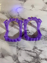 Load image into Gallery viewer, Vampire Teeth Earrings