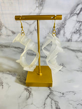 Load image into Gallery viewer, Vampire Teeth Earrings